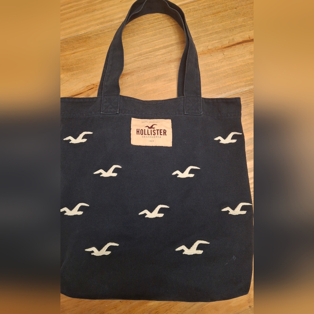 Hollister Navy and White Tote Bag